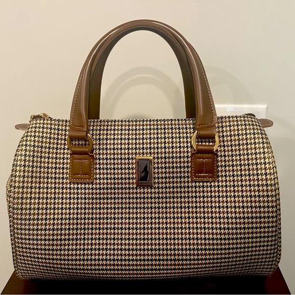 London Fog Handbags - 🤎 London Fog Brown Houndstooth Travel Luggage Bag - Style #8100 🤎